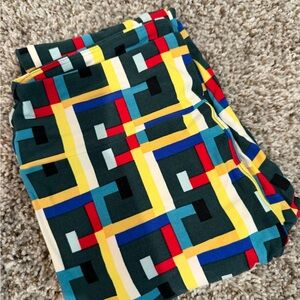 LuLaRoe Leggings with Bold Geometric Design